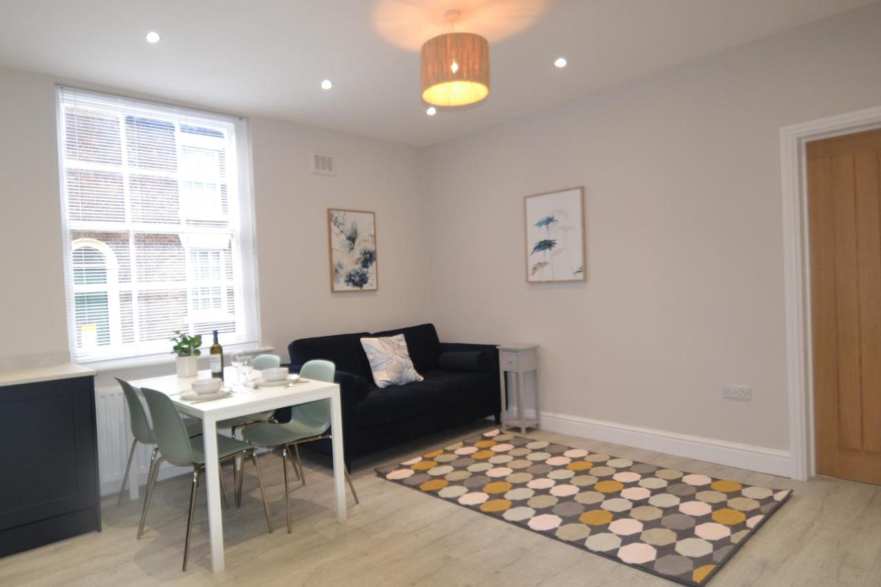 Charming 1 Bed Georgian Apartment เชสเตอร์ ภายนอก รูปภาพ